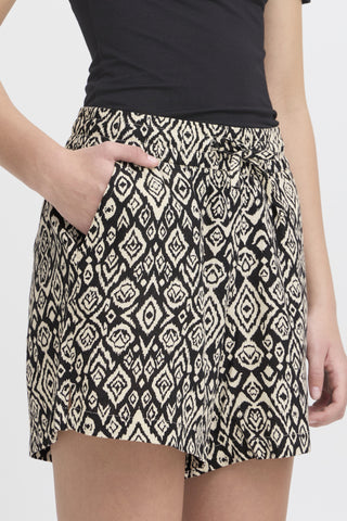 Linno Shorts
